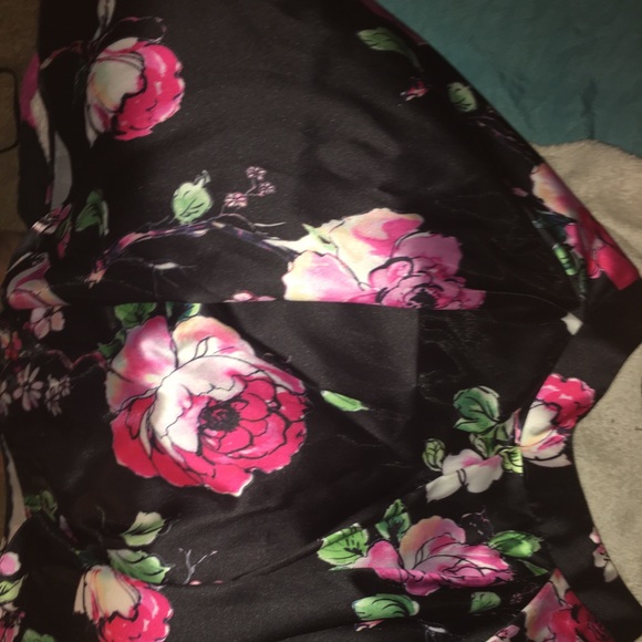 Worn once - Picture 2 of 5